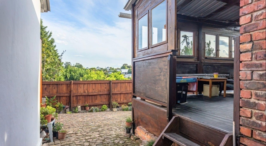 5 Bedroom Property for Sale in Denneoord Western Cape